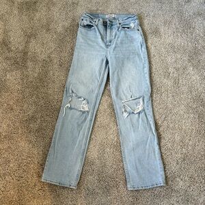 Abecrombie Jeans - Ultra High Rise 90s Straight Jean